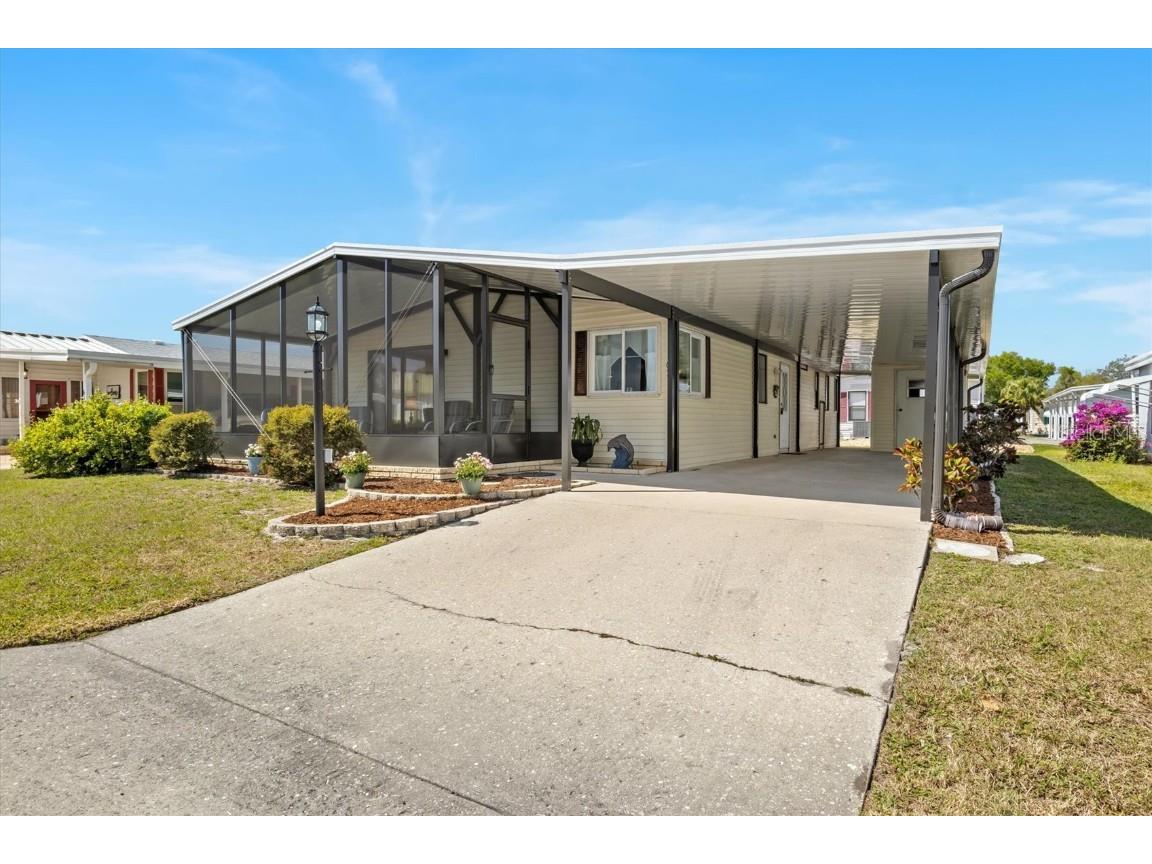 6711 Canterbury Drive NE Winter Haven FL 33881 - LAKE HENRY S5122810 image1