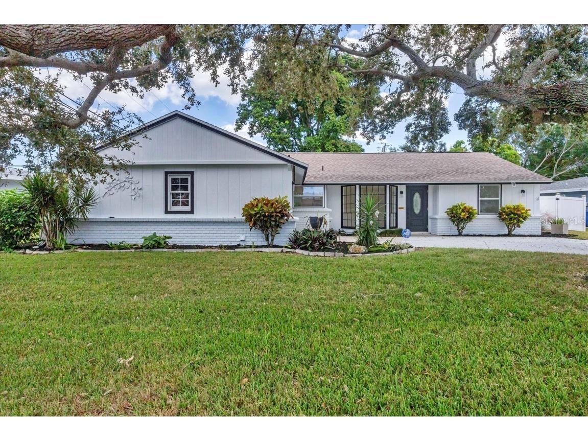 6711 S Lockwood Ridge Road Sarasota FL 34231 A4668944 image1