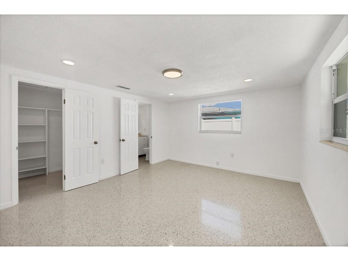 6711 S Lockwood Ridge Road Sarasota FL 34231 A4668944 image13