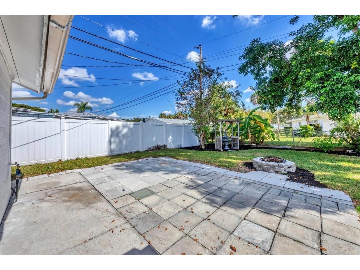 6711 S Lockwood Ridge Road Sarasota FL 34231 A4668944 image30