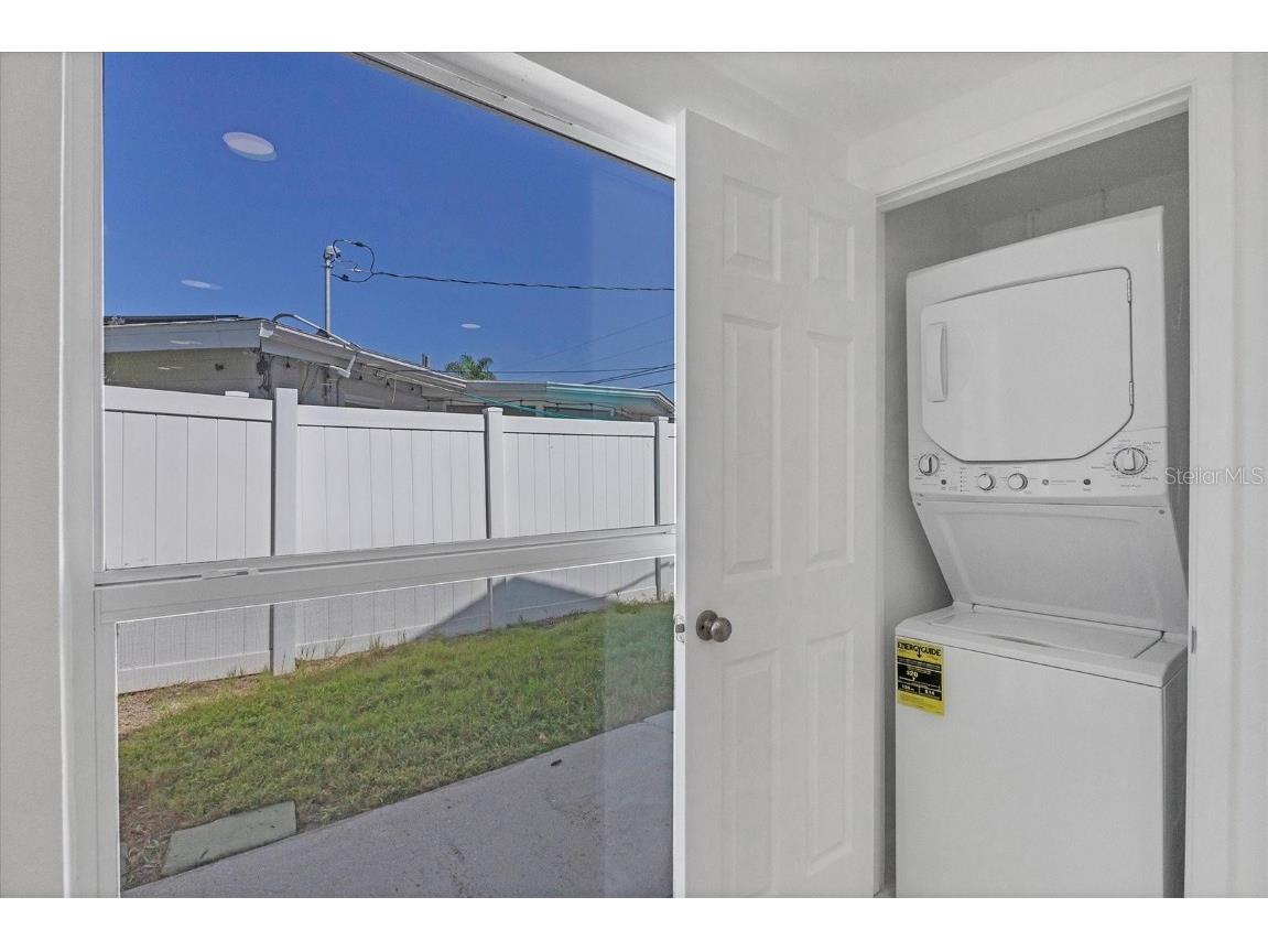 6711 S Lockwood Ridge Road Sarasota FL 34231 A4668944 image34