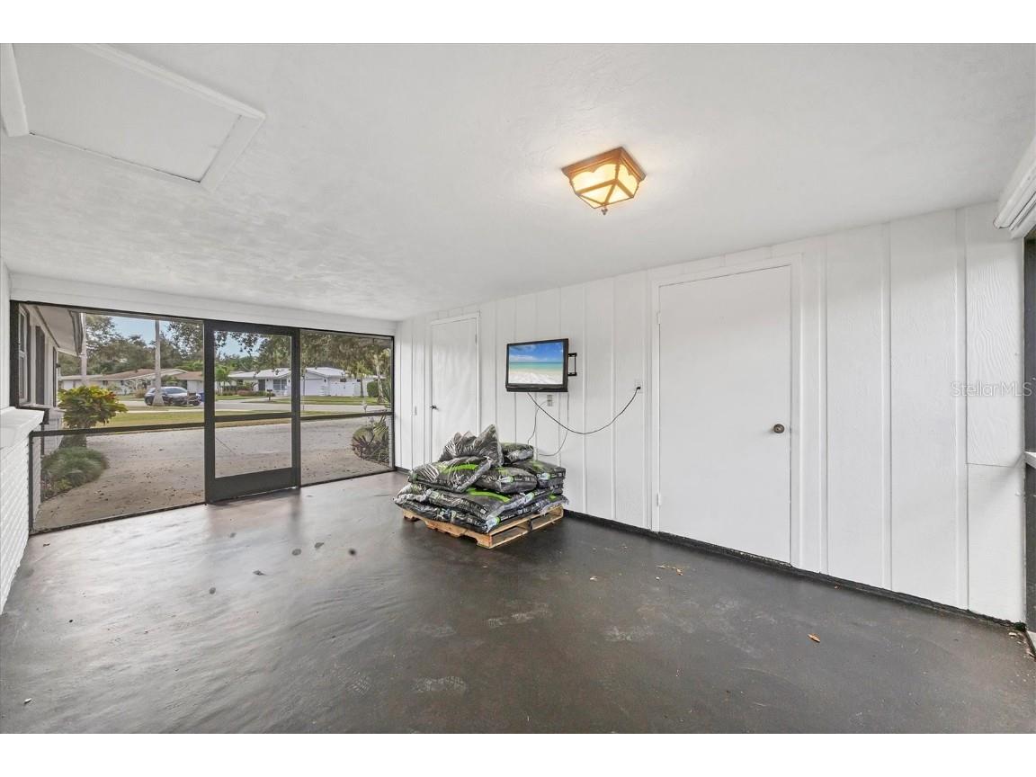 6711 S Lockwood Ridge Road Sarasota FL 34231 A4668944 image37