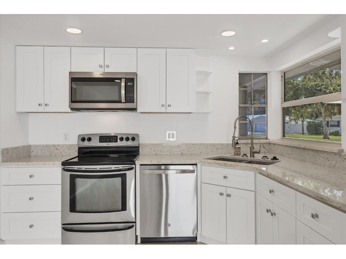 6711 S Lockwood Ridge Road Sarasota FL 34231 A4668944 image6