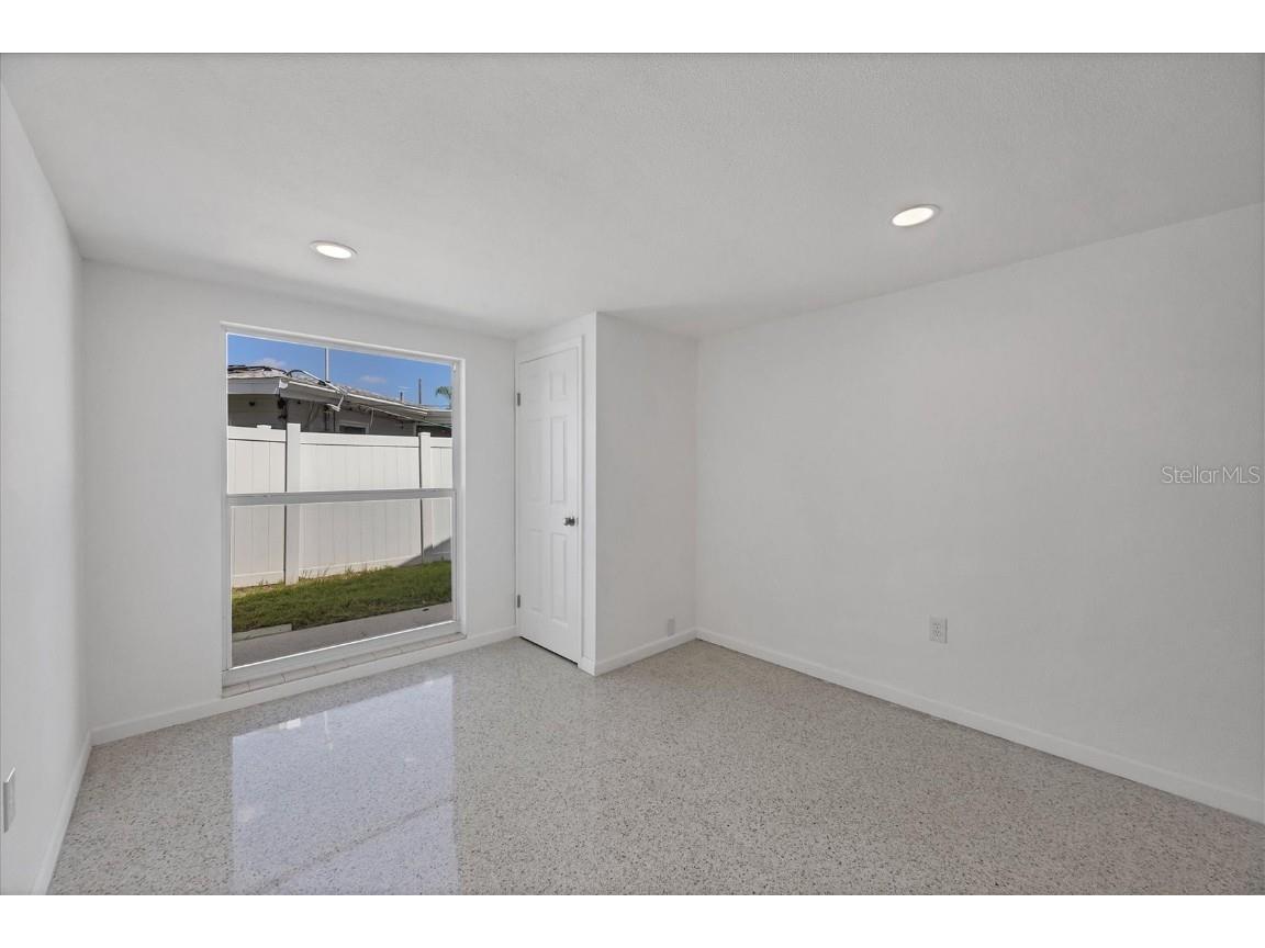 6711 S Lockwood Ridge Road Sarasota FL 34231 A4668944 image8