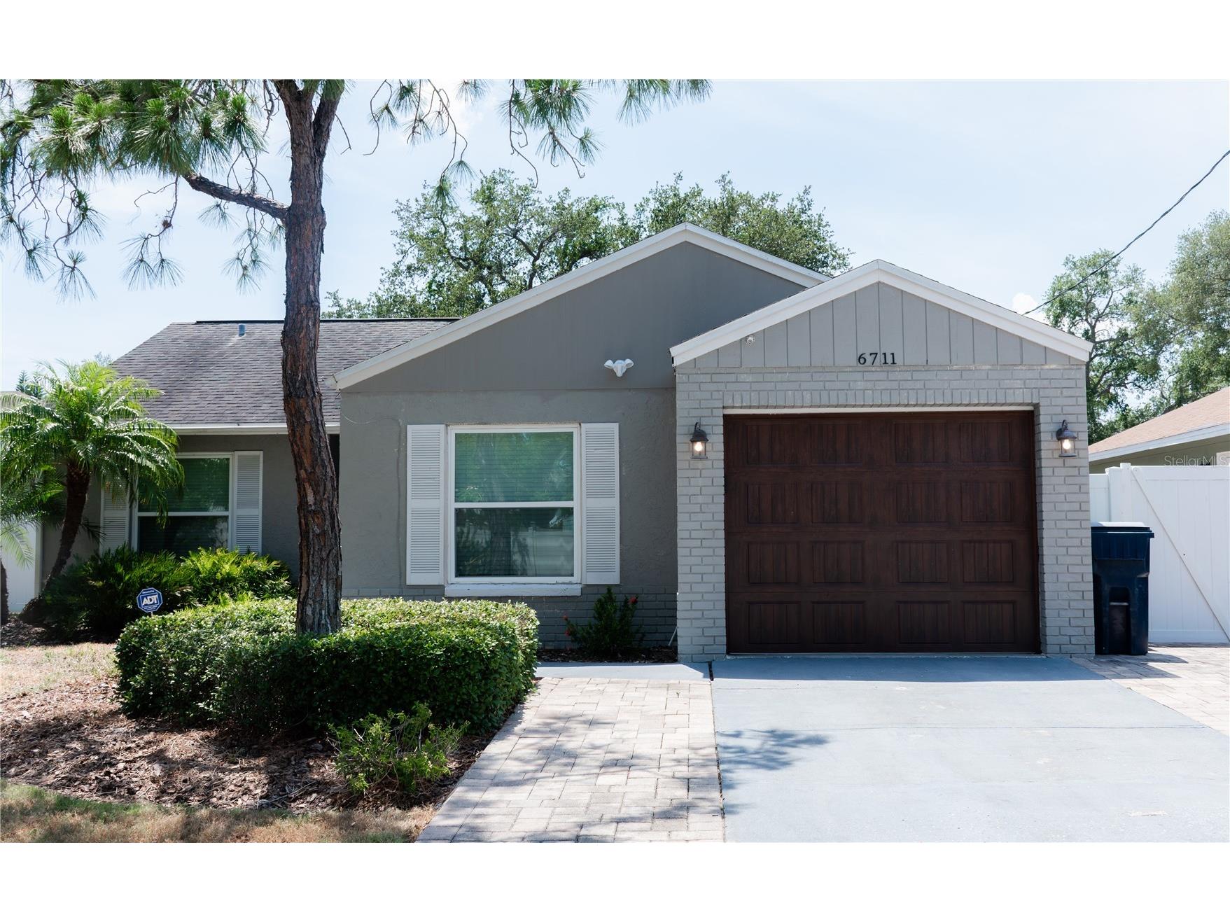 6711 S Sheridan Road Tampa FL 33611 TB8511808 image1