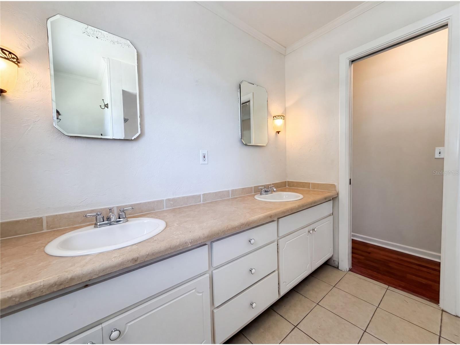 6712 Conetta Drive Sarasota FL 34243 O6403585 image18