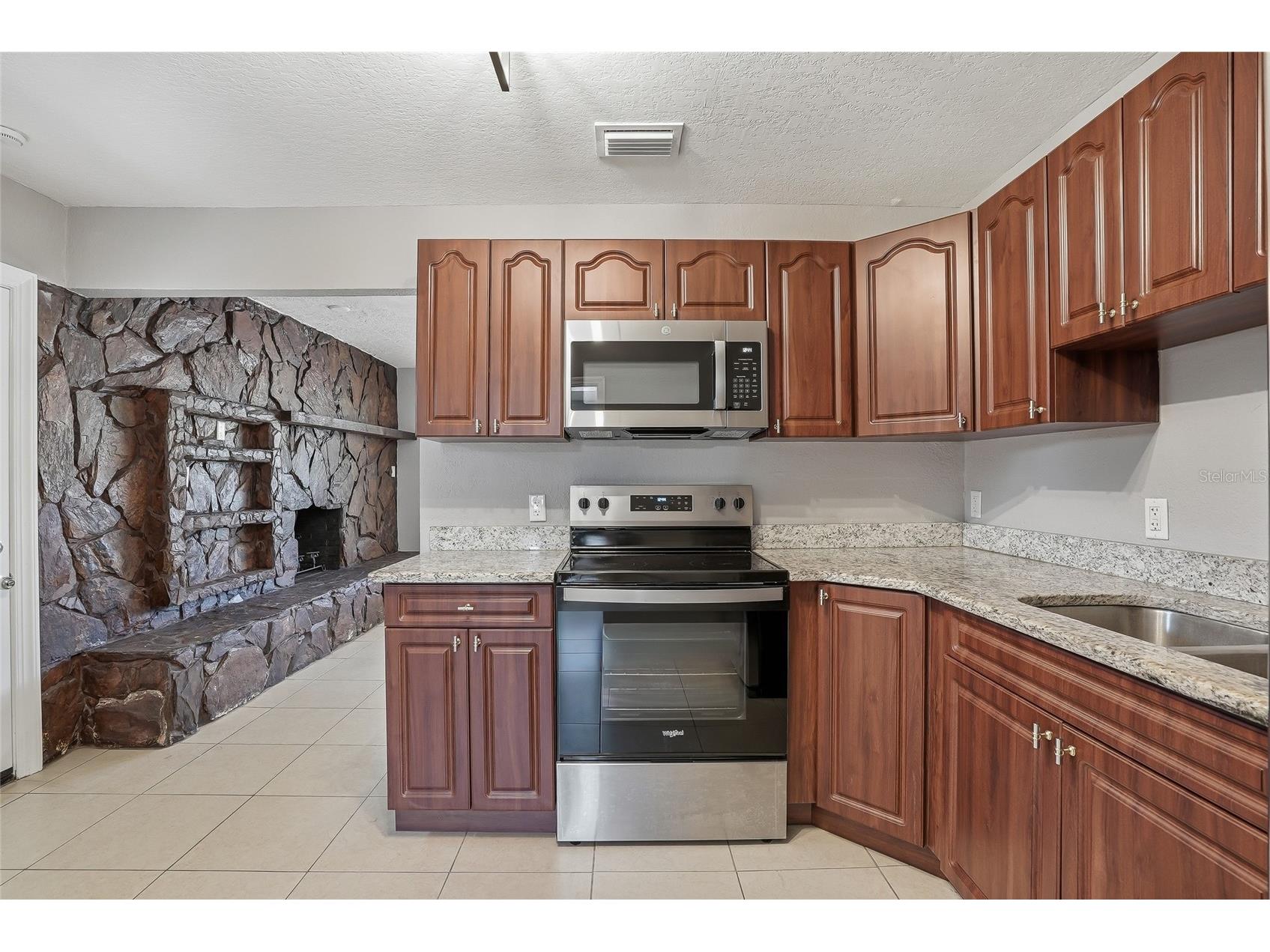 6712 River Road Tampa FL 33615 TB8497824 image13
