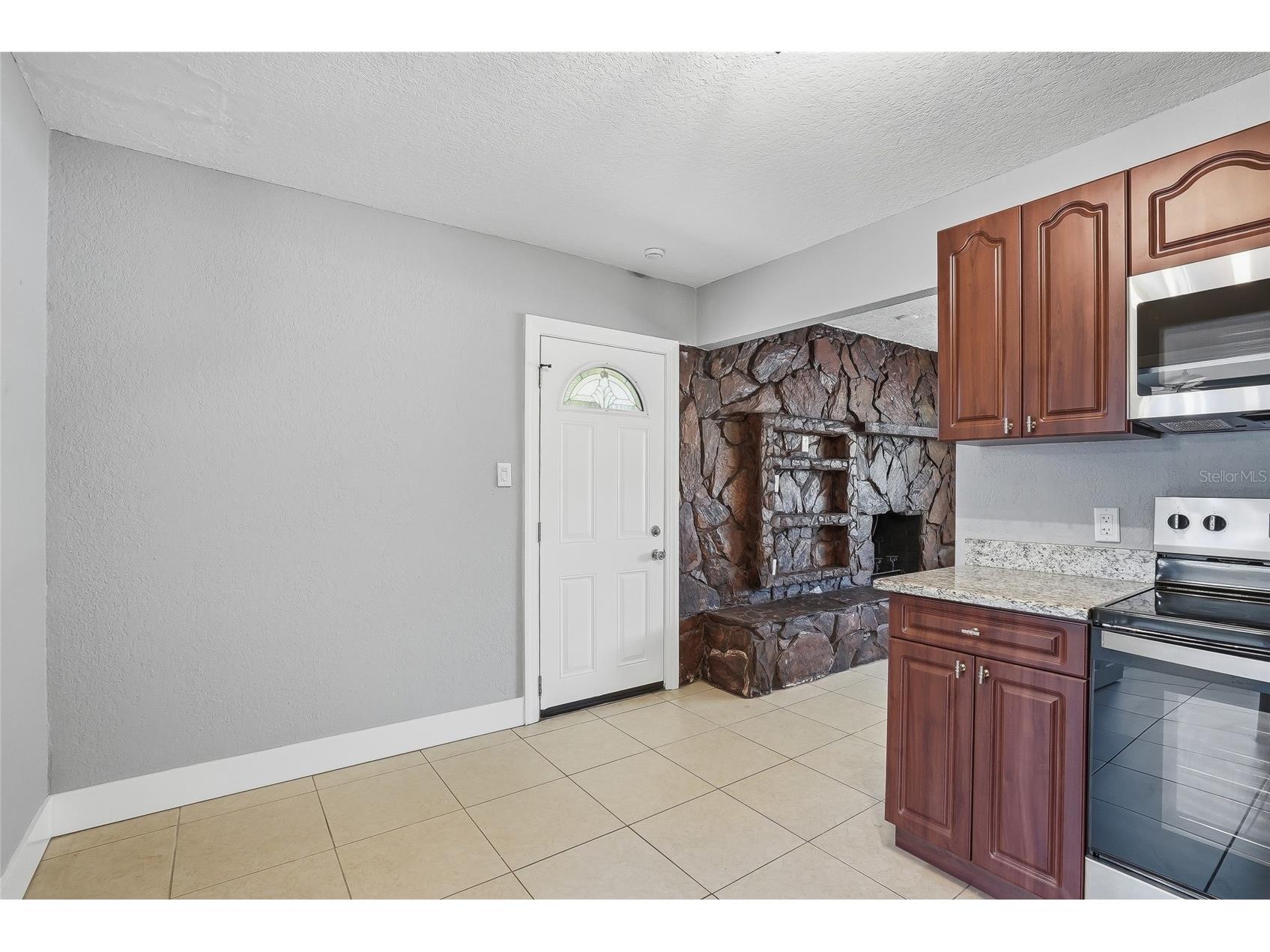 6712 River Road Tampa FL 33615 TB8497824 image14