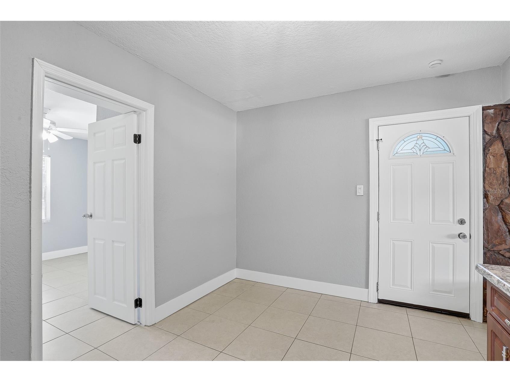 6712 River Road Tampa FL 33615 TB8497824 image15
