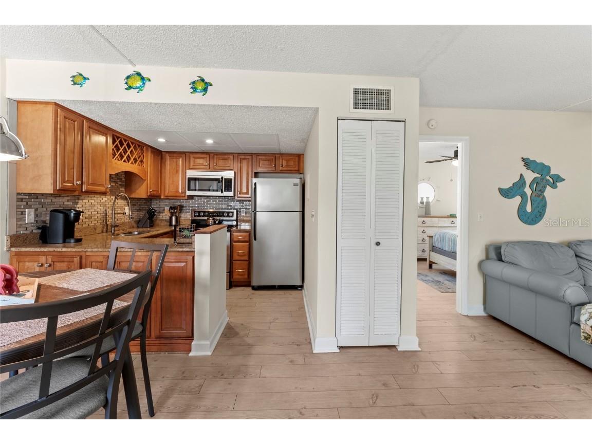 6713 Midnight Pass Road #4 Sarasota FL 34242 A4651929 image3