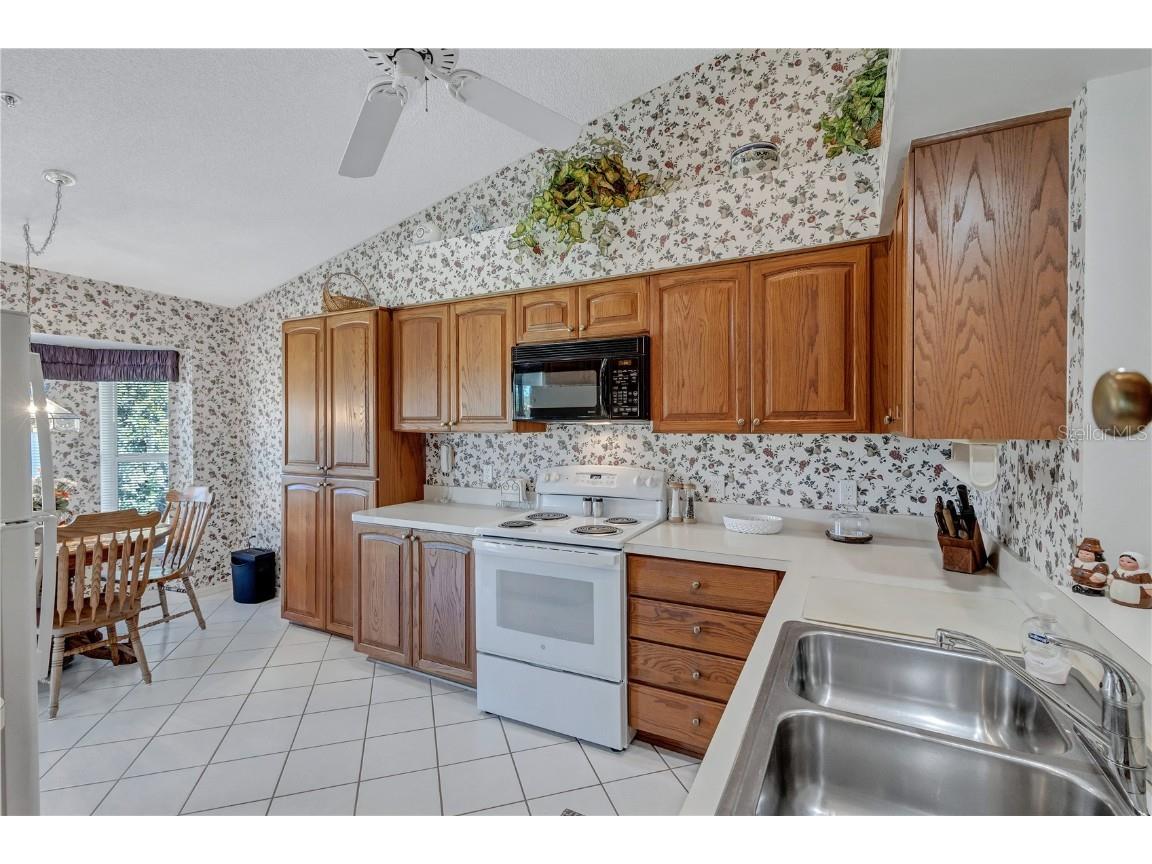 6713 Stone River Road #205 Bradenton FL 34203 A4630838 image8