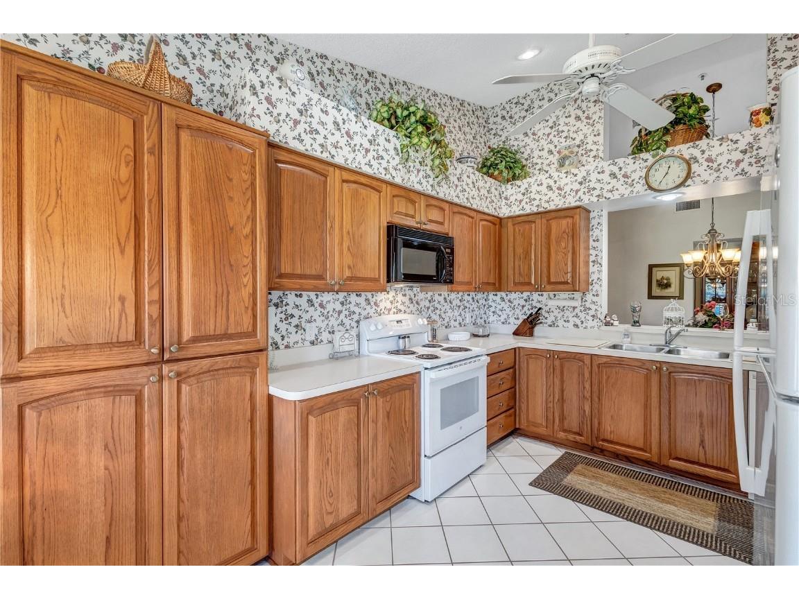 6713 Stone River Road #205 Bradenton FL 34203 A4630838 image9