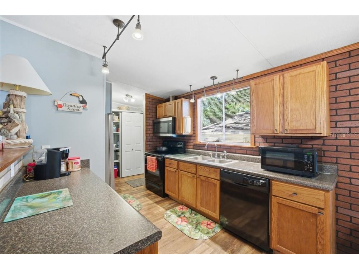 6715 W Richard Drive Weeki Wachee FL 34607 W7880298 image8