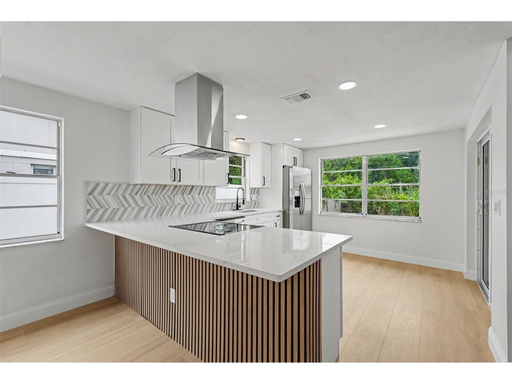 6716 Timberlane West Drive Tampa FL 33615 TB8525063 image2
