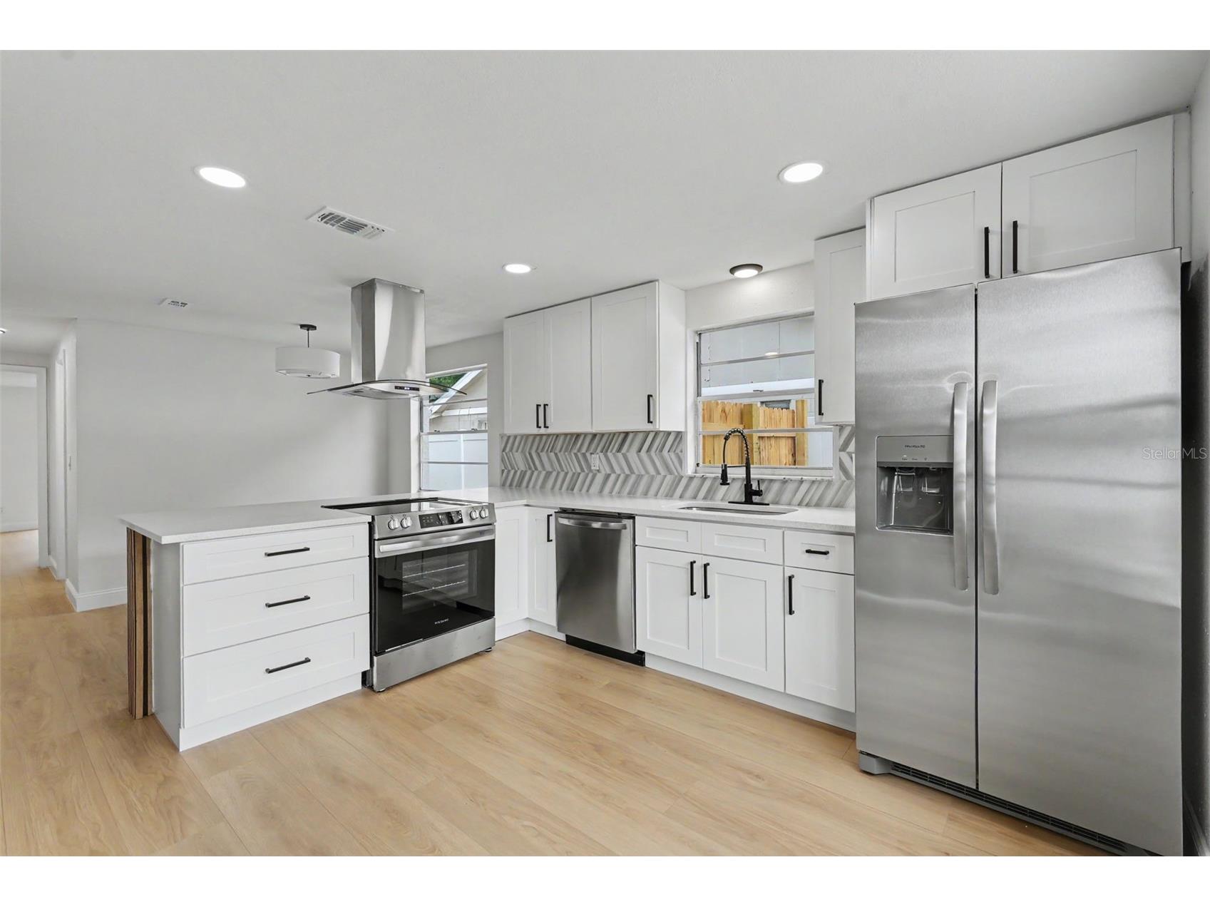 6716 Timberlane West Drive Tampa FL 33615 TB8525063 image4