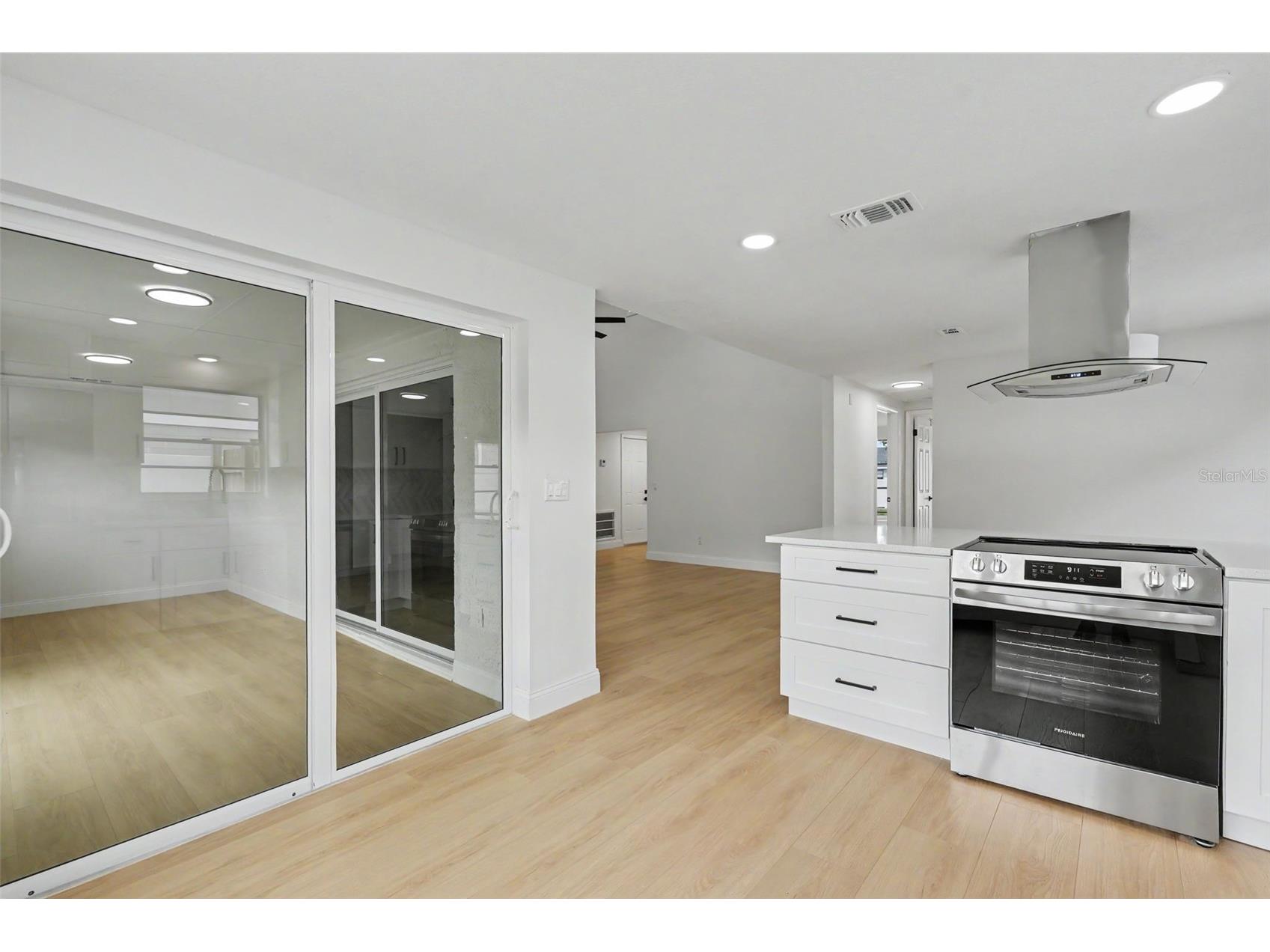 6716 Timberlane West Drive Tampa FL 33615 TB8525063 image5