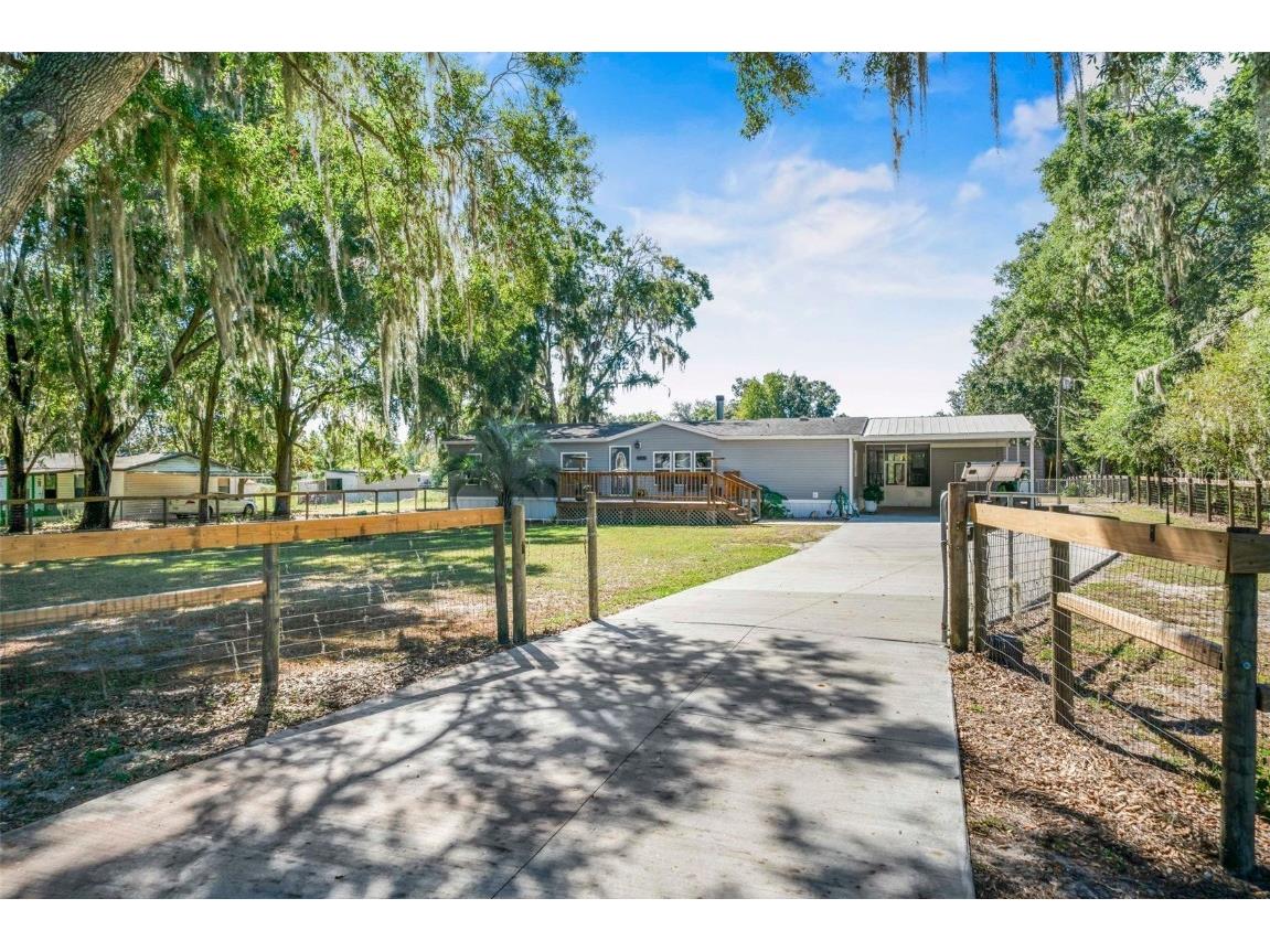 6716 W Riverbend Road Dunnellon FL 34433 - LAKE ROUSSEAU TB8439028 image1