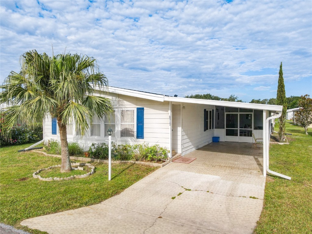 6717 Canterbury Drive NE Winter Haven FL 33881 - LAKE HENRY P4924876 image1