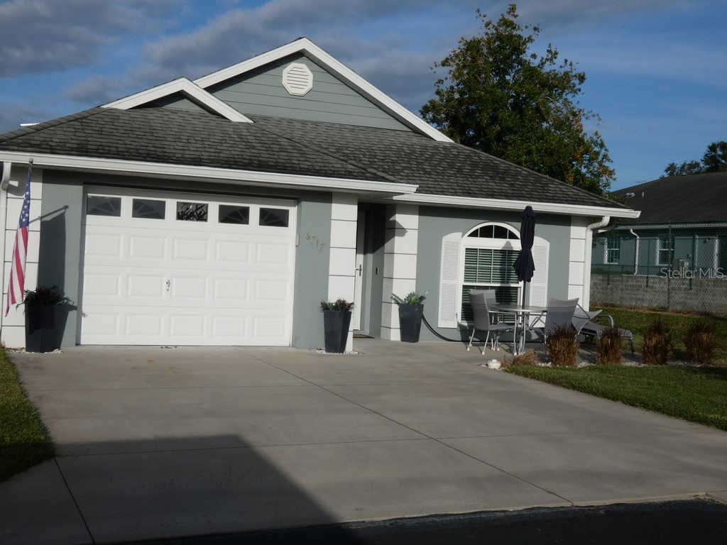 6717 Holly Court Zephyrhills FL 33542 W7869187 image1