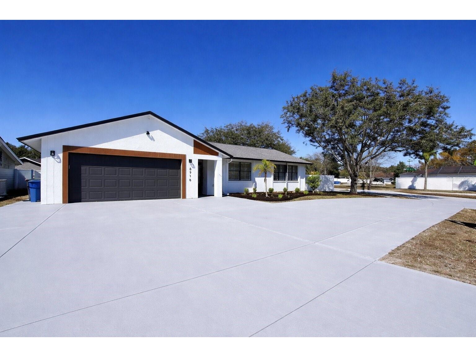 6718 Leeward Isle Way Tampa FL 33615 TB8473990 image1