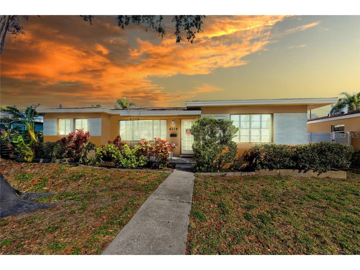 6719 3rd Avenue N Saint Petersburg FL 33710 TB8355022 image1