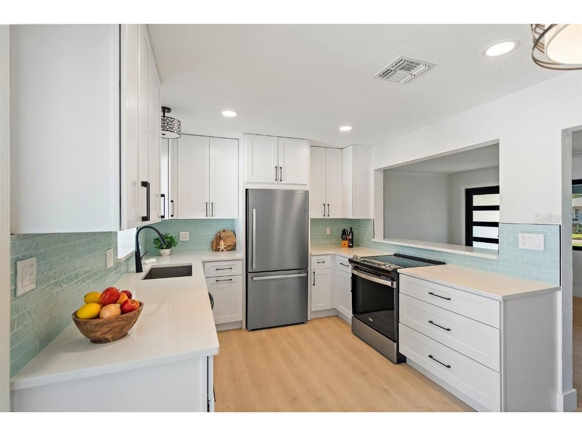 6719 3rd Avenue N Saint Petersburg FL 33710 TB8420250 image15