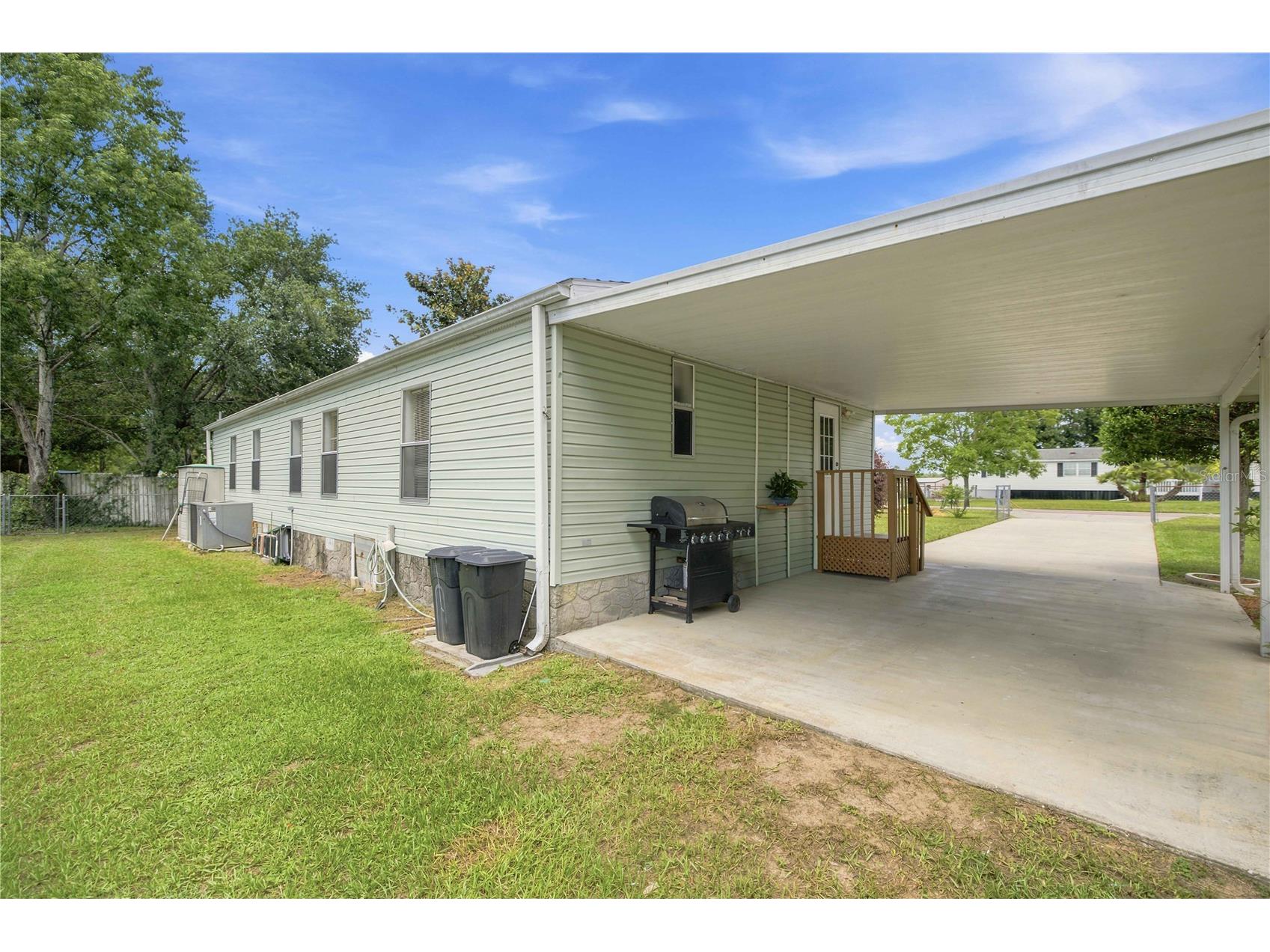 6720 NE 1st Place Ocala FL 34470 OM728052 image2
