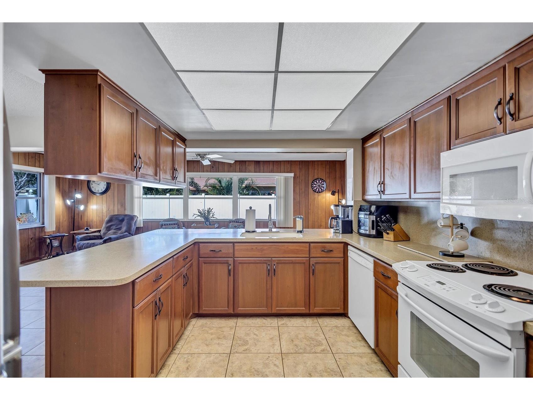 6721 13th Avenue N Saint Petersburg FL 33710 TB8437734 image17