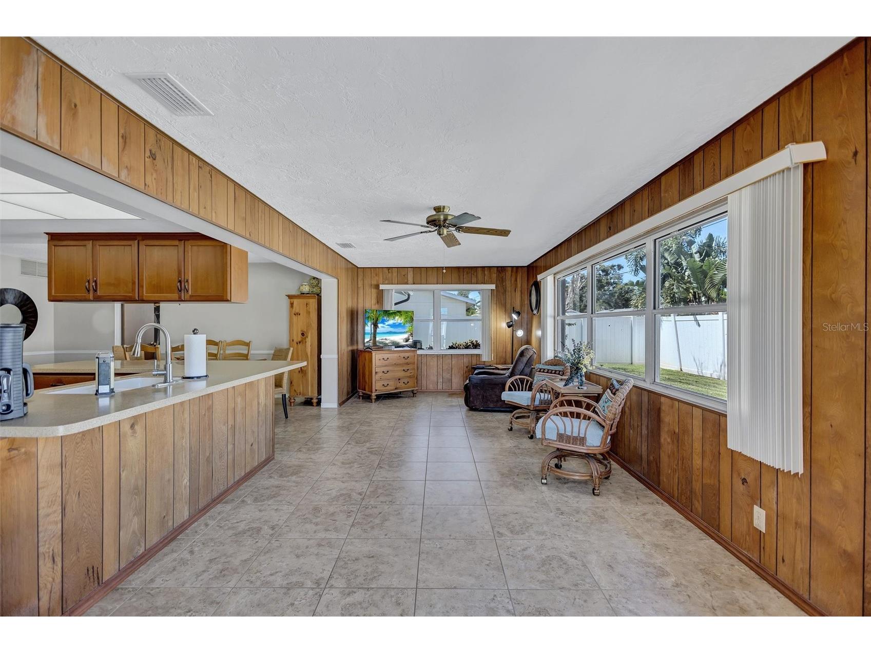 6721 13th Avenue N Saint Petersburg FL 33710 TB8437734 image20