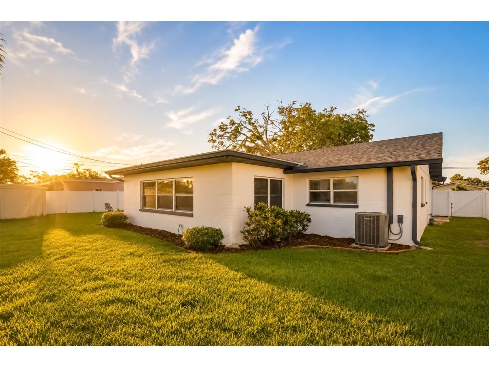 6721 13th Avenue N Saint Petersburg FL 33710 TB8509815 image48