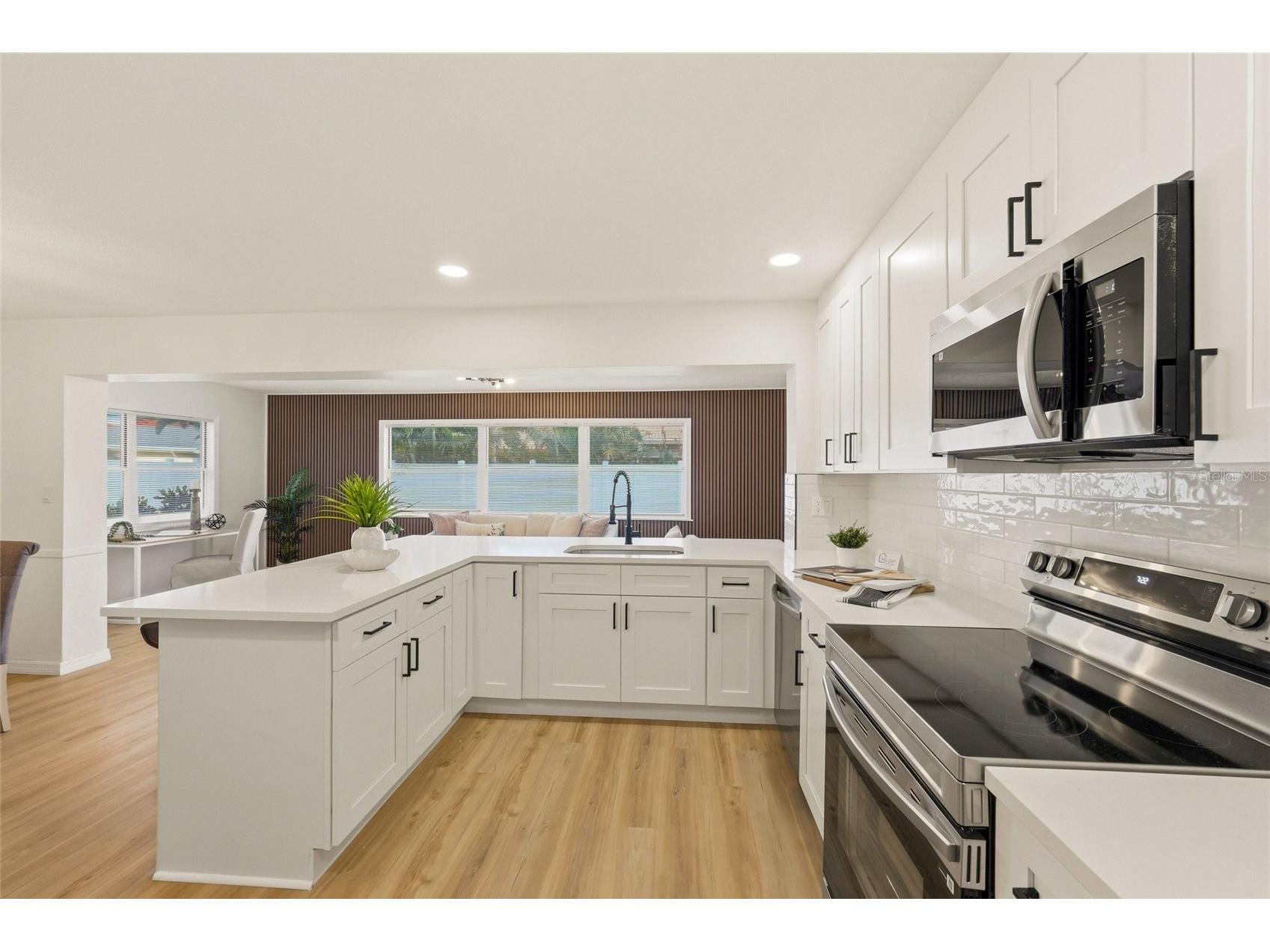6721 13th Avenue N Saint Petersburg FL 33710 TB8509815 image7