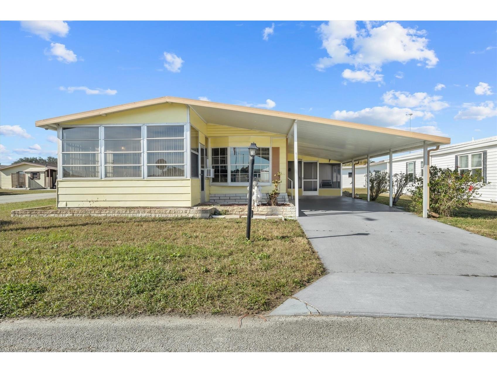 6721 Canterbury Drive NE Winter Haven FL 33881 - LAKE HENRY S5140139 image1