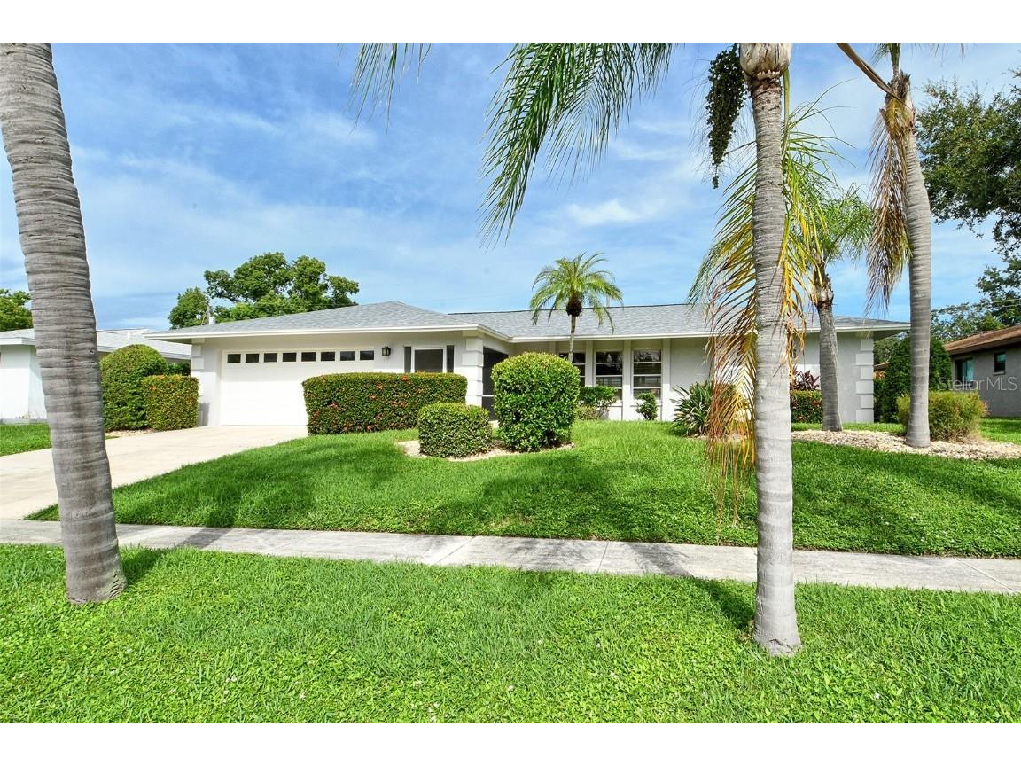 6722 Roxbury Drive Sarasota FL 34231 A4664965 image2