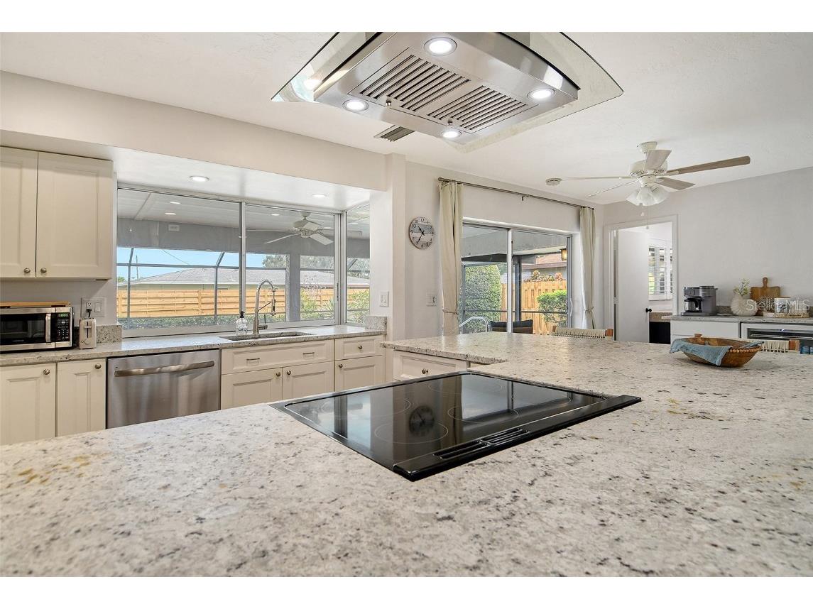 6722 Roxbury Drive Sarasota FL 34231 A4664965 image27