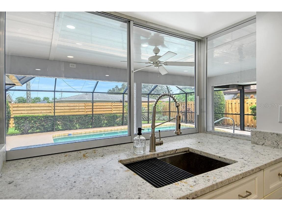 6722 Roxbury Drive Sarasota FL 34231 A4664965 image29