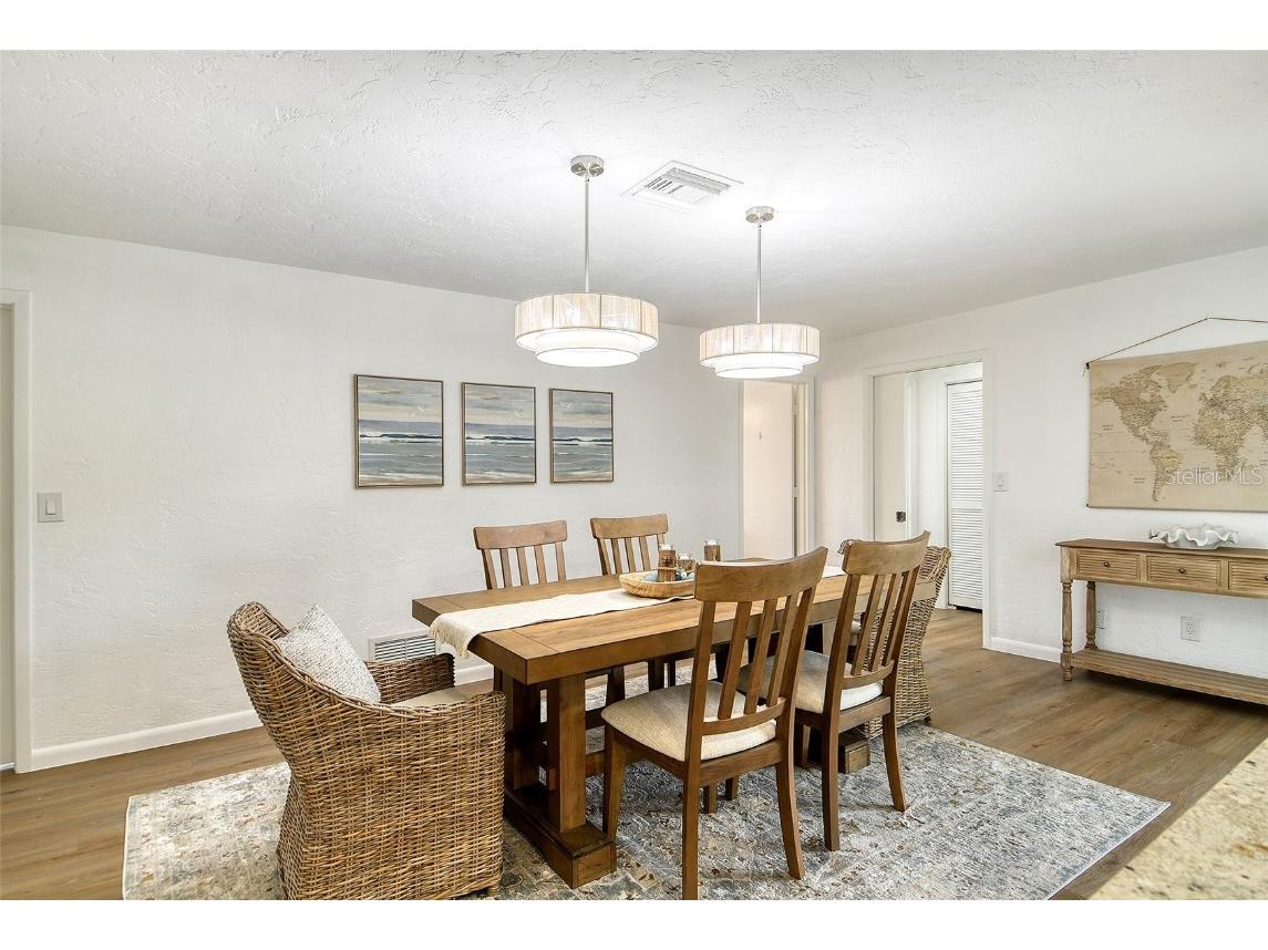 6722 Roxbury Drive Sarasota FL 34231 A4664965 image32