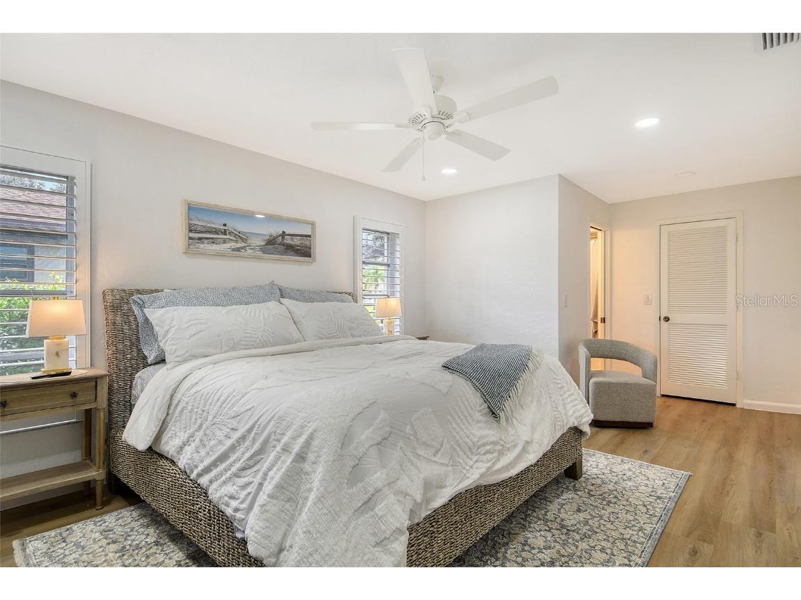 6722 Roxbury Drive Sarasota FL 34231 A4664965 image35