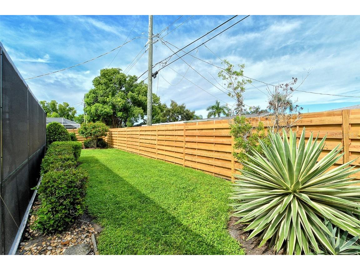 6722 Roxbury Drive Sarasota FL 34231 A4664965 image52