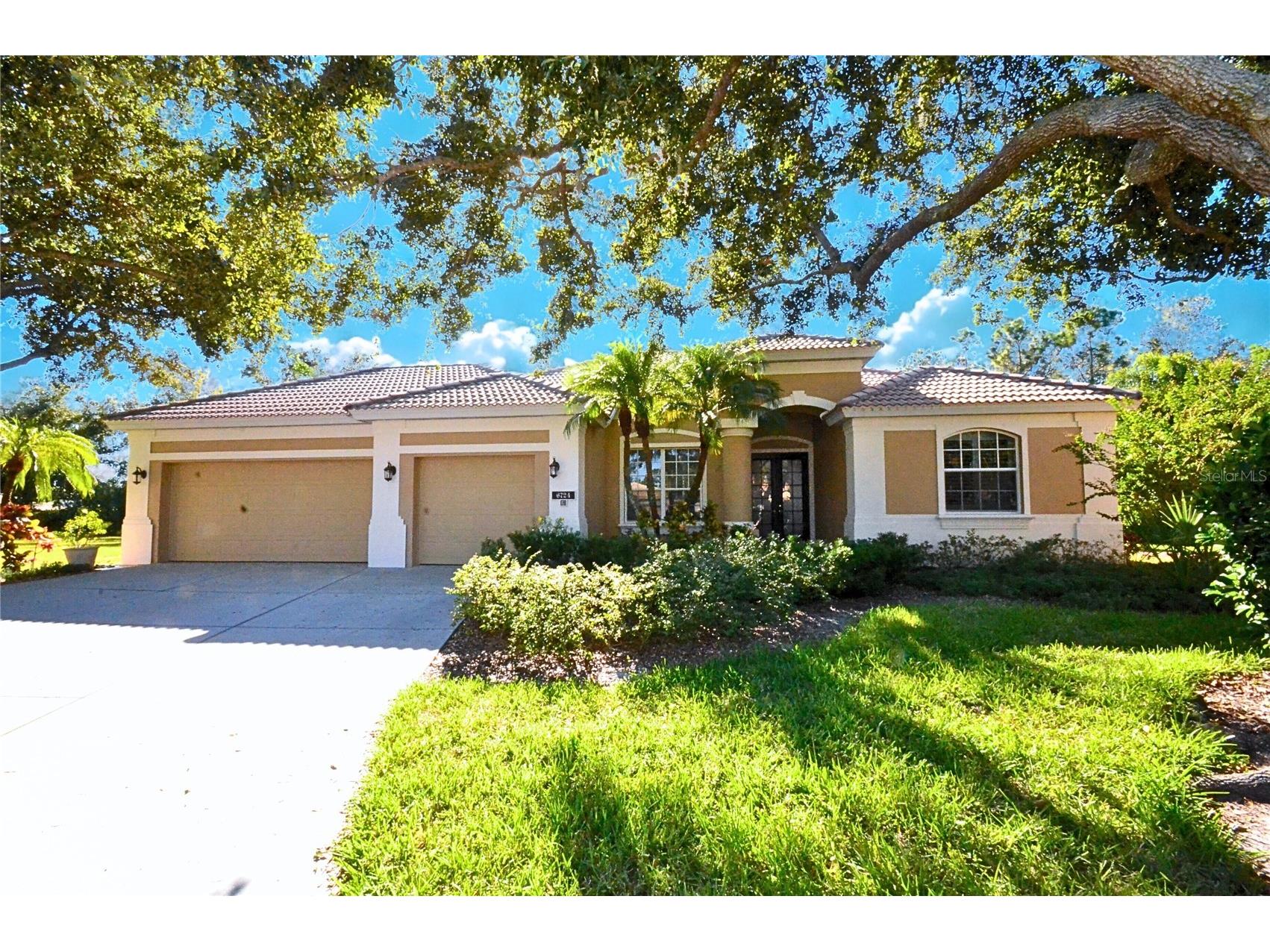 6724 Willow Grouse Court Bradenton FL 34203 A4671386 image1