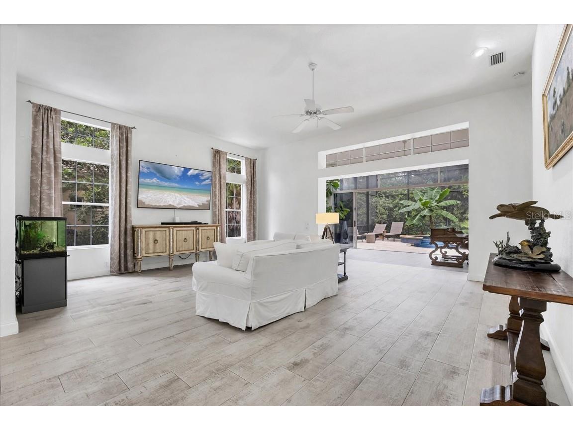 6725 Virginia Crossing University Park FL 34201 A4664532 image11