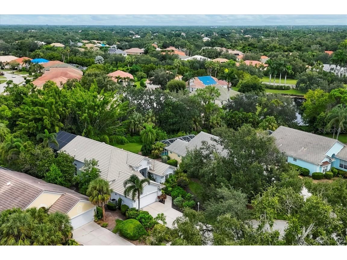 6725 Virginia Crossing University Park FL 34201 A4664532 image44