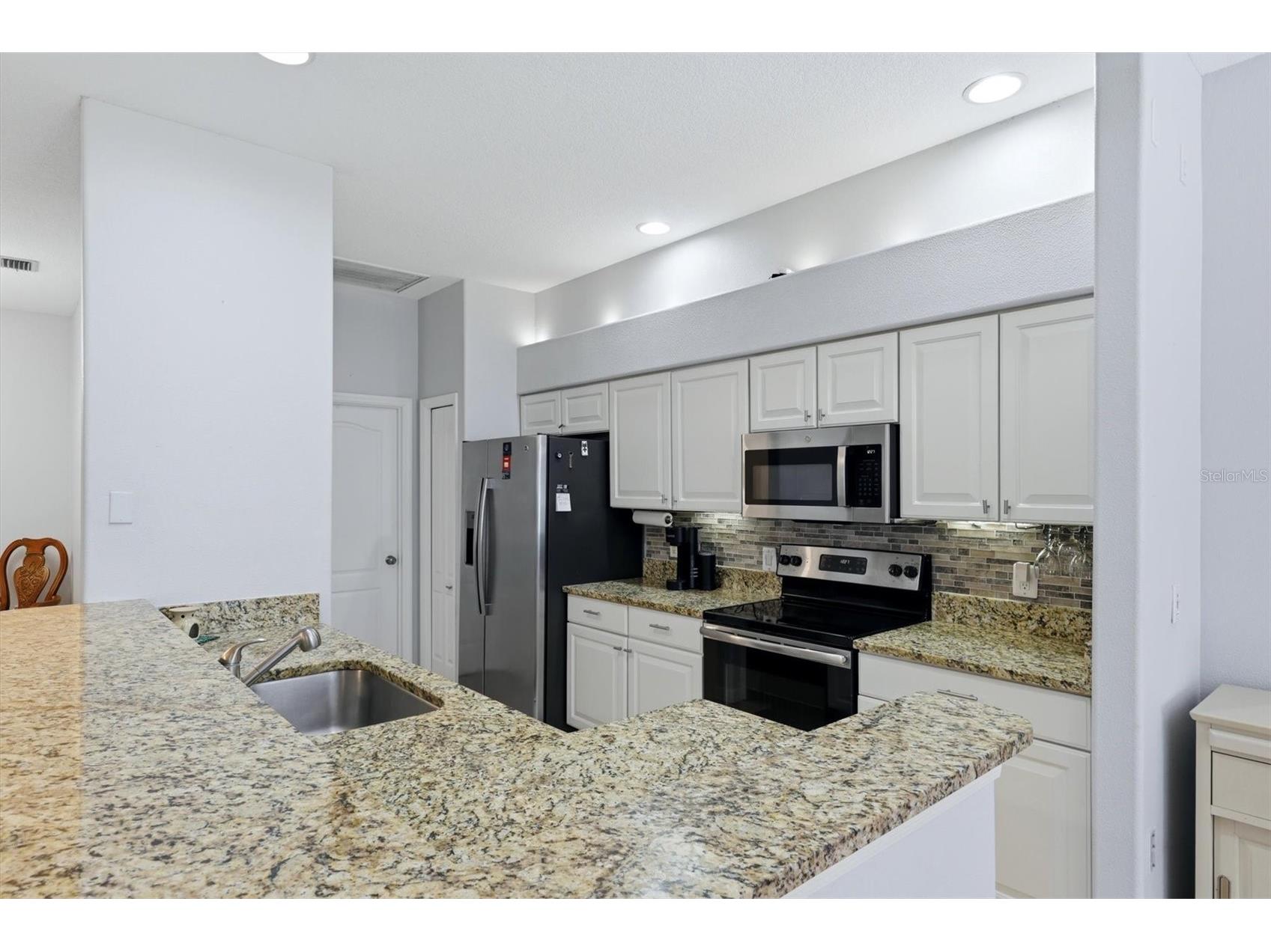 6726 W Country Club Lane Sarasota FL 34243 A4686098 image15
