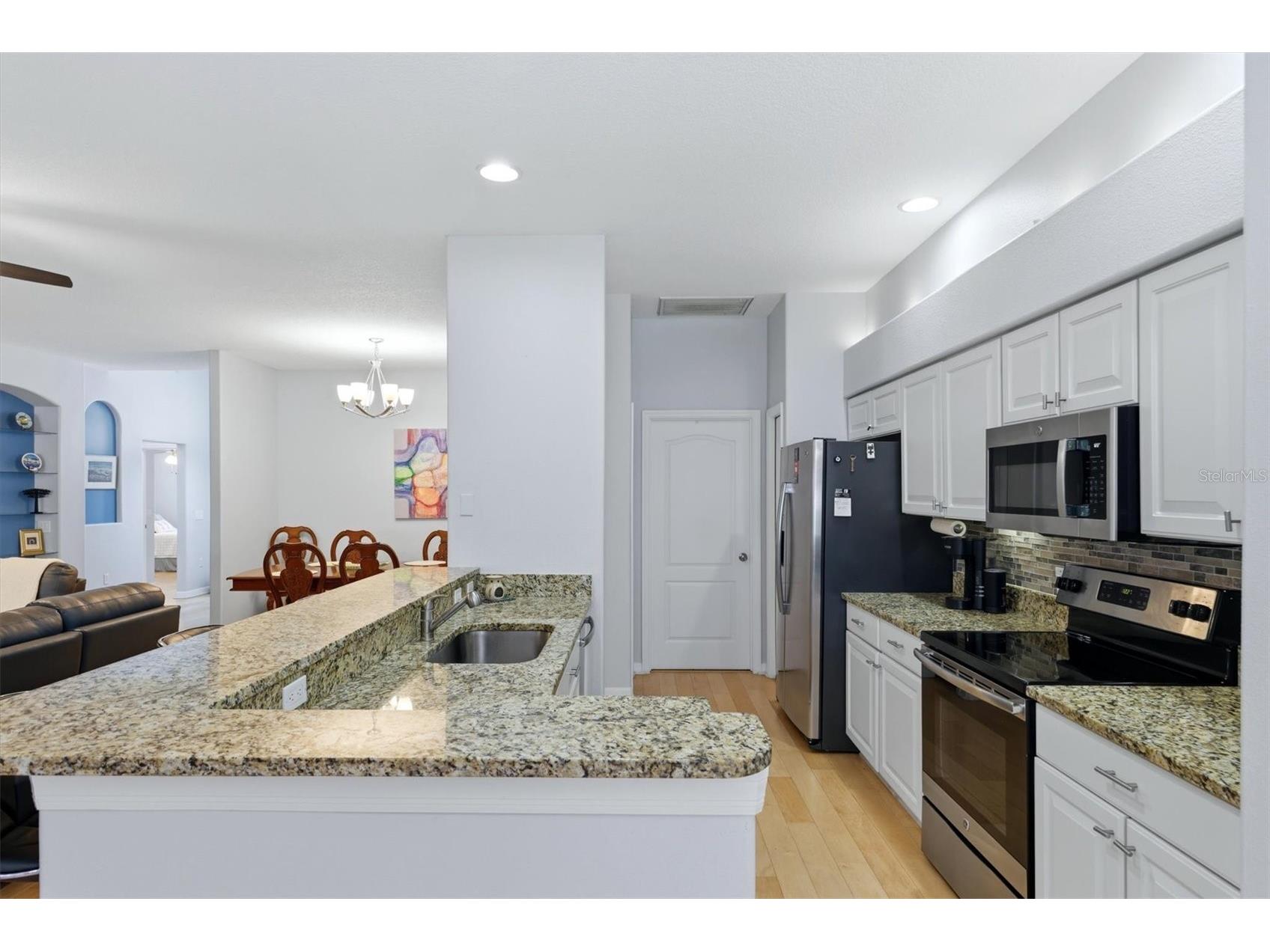 6726 W Country Club Lane Sarasota FL 34243 A4686098 image16