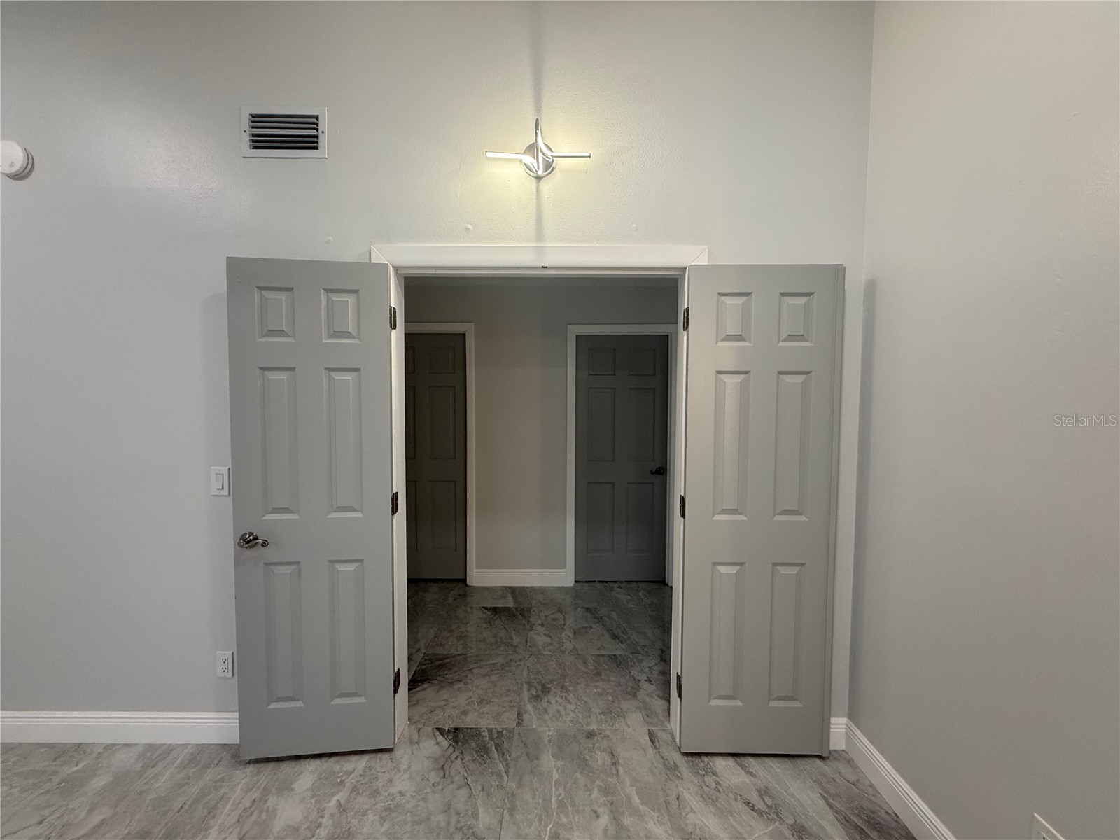 6728 Islander Lane Tampa FL 33615 TB8471138 image44