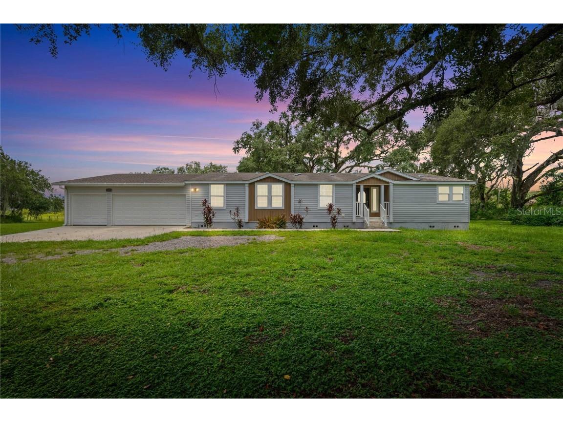 6728 Sutton Oaks Lane Zephyrhills FL 33541 TB8399473 image1