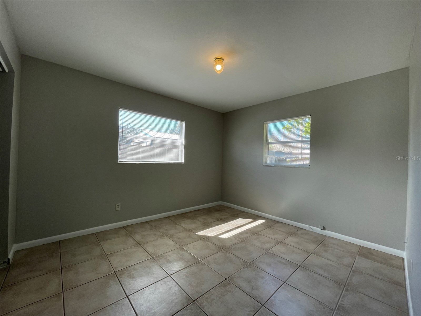 673 59th Street S Saint Petersburg FL 33707 TB8481252 image17