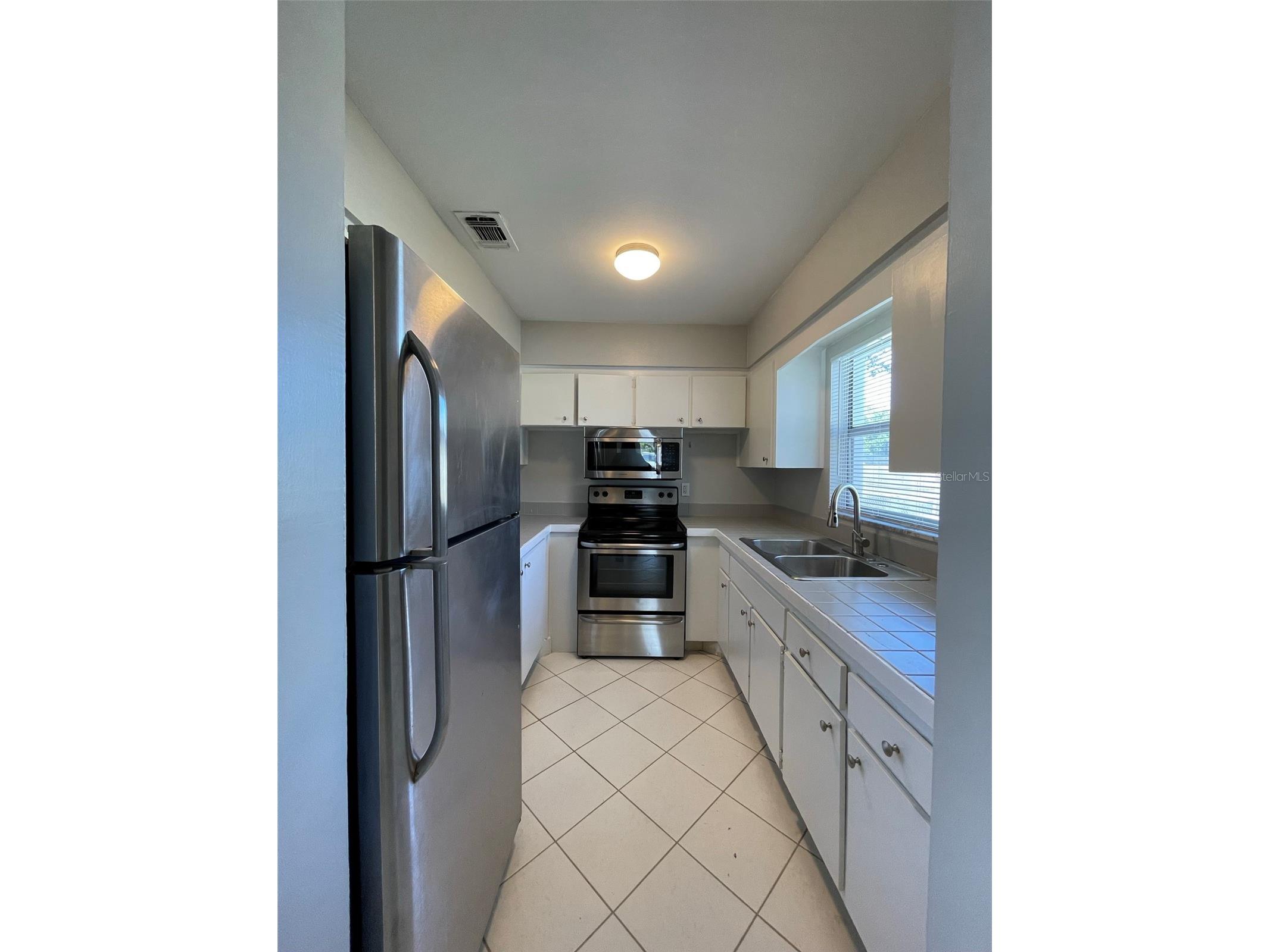 673 59th Street S Saint Petersburg FL 33707 TB8481252 image7
