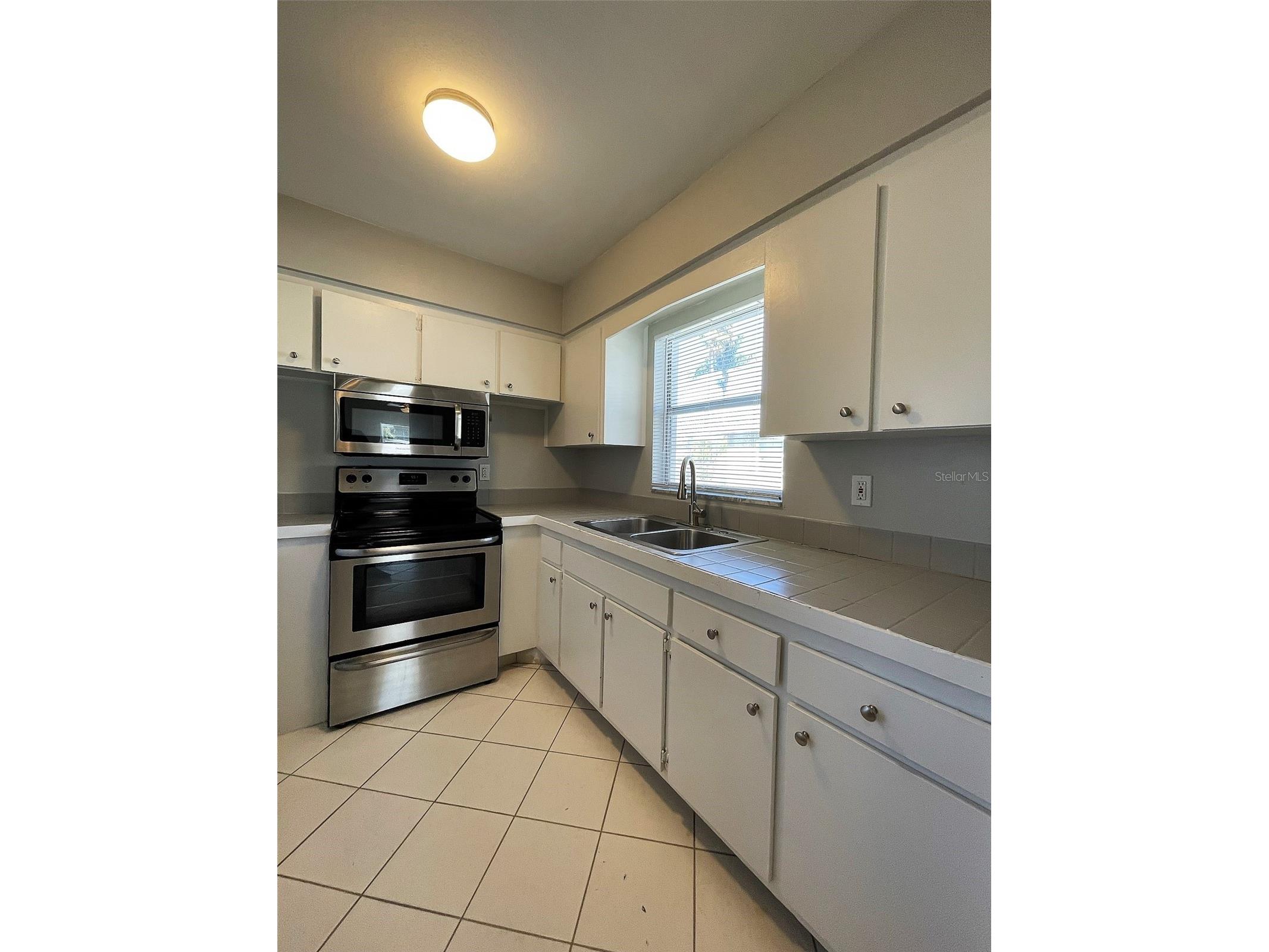 673 59th Street S Saint Petersburg FL 33707 TB8481252 image8