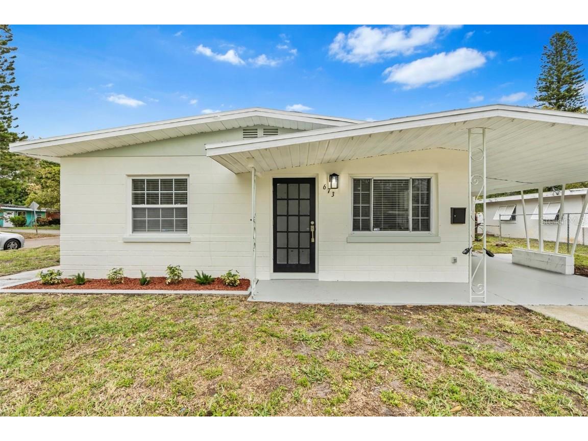 673 61st Avenue S Saint Petersburg FL 33705 T3510064 image1