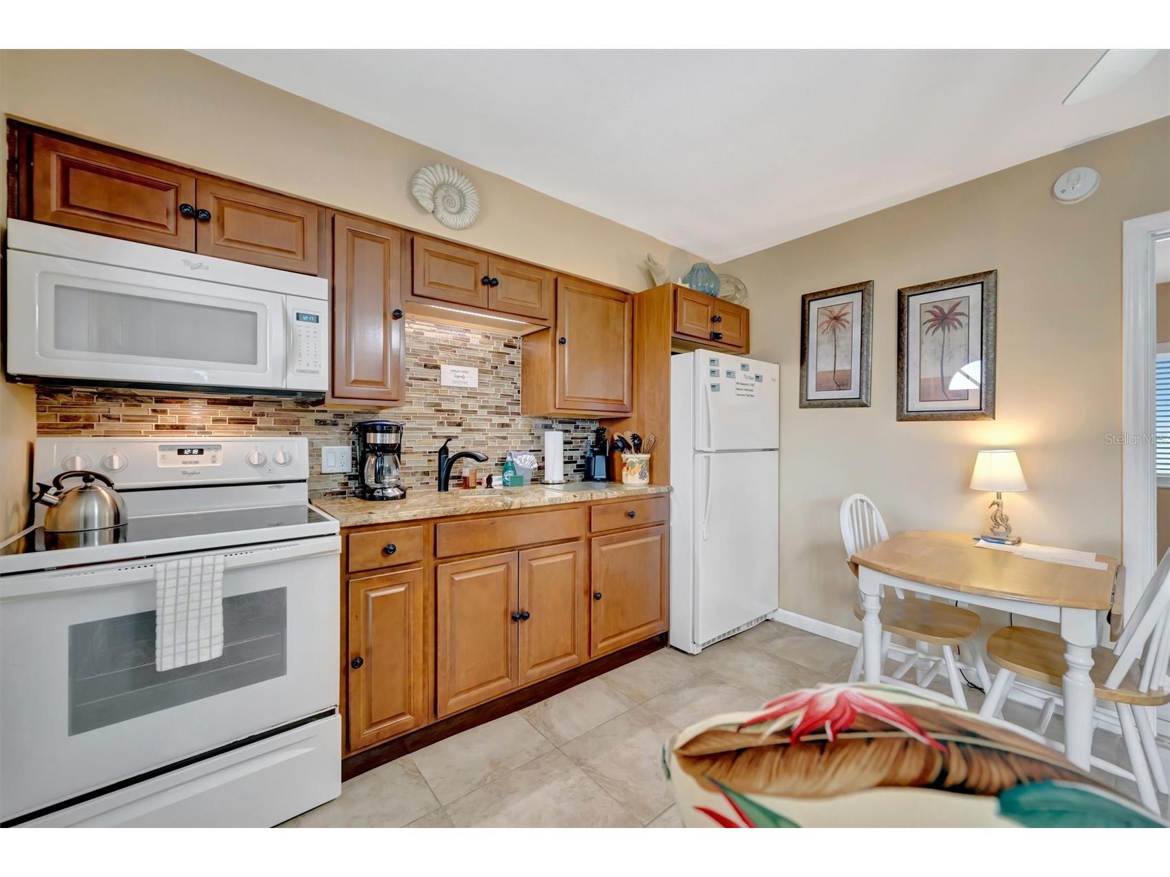 673 Bay Esplanade #204 Clearwater Beach FL 33767 - MANDALAY CHANNEL TB8464680 image11